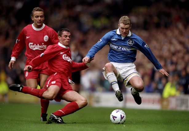 英超前瞻：切尔西vs阿森纳，榜一直面榜二展开6分大战（英超前瞻：切尔西对阵阿森纳，榜首与次席上演6分大战）