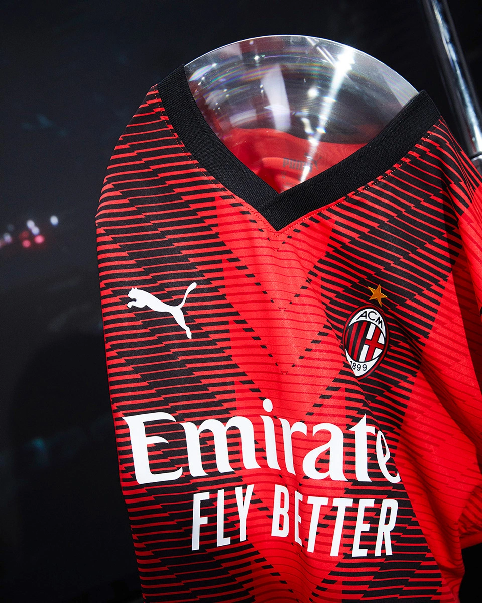 马卡：距离世界杯仅剩半年时间，J罗面临无俱乐部困境（马卡：世界杯倒计时半年，J罗仍未找到新东家）