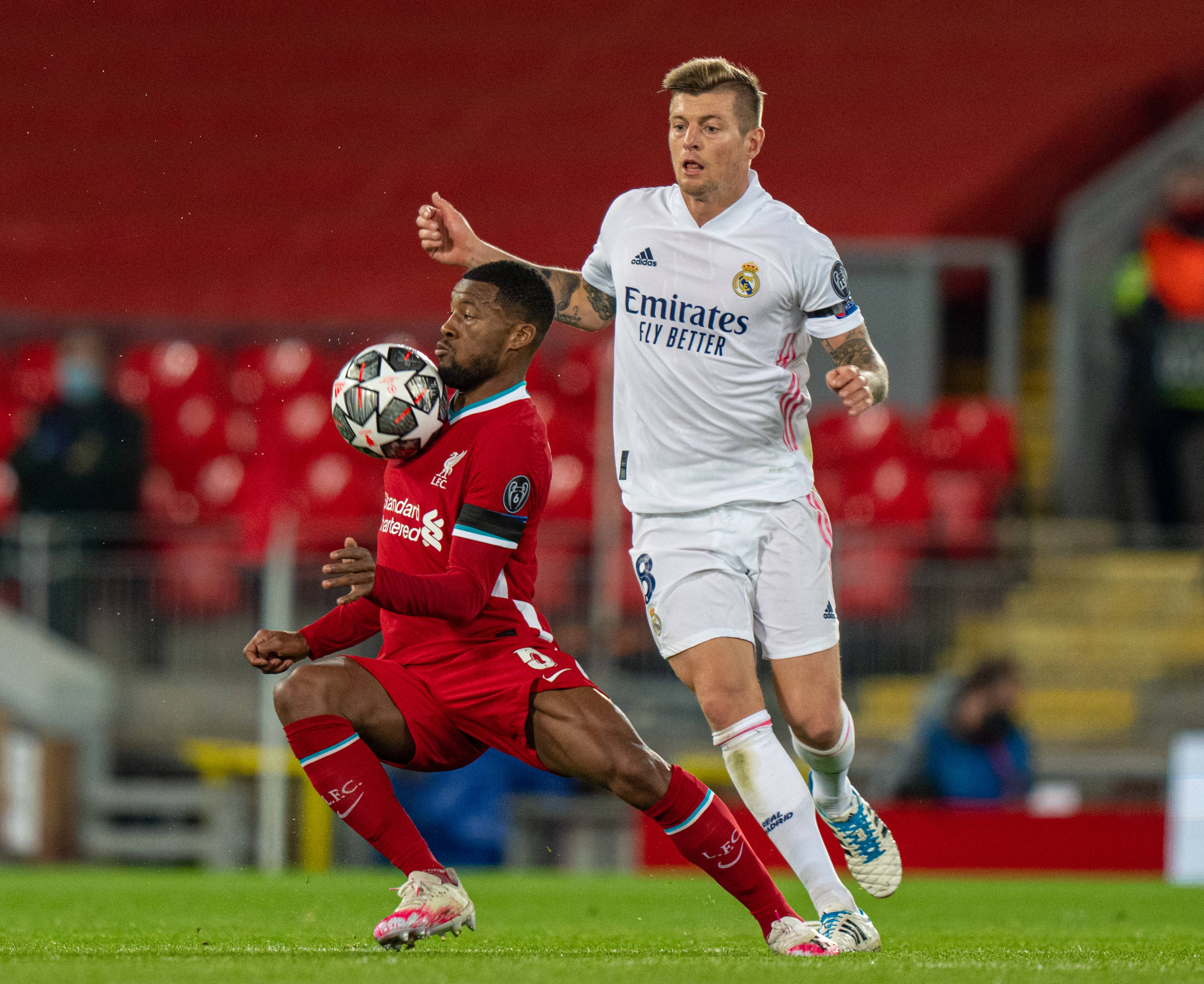 感动！邱贻可回看与莎莎点滴，慈父眼神，最有爱师徒，成就彼此