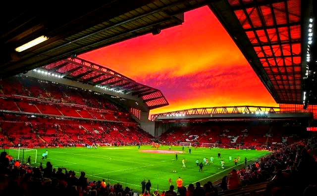 卡拉格：对阿诺德离开利物浦感到失望；祝福阿隆索在皇马成功（卡拉格：对阿诺德离队感到失落，盼阿隆索在皇马取得成功）