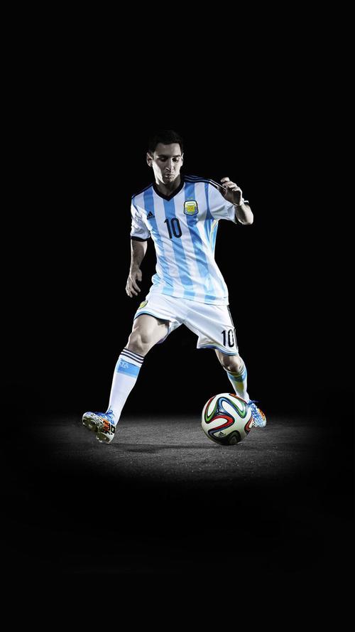 阿斯：皇马忧虑球队体能表现，1月西超杯成绩影响阿隆索帅位（《阿斯》：皇马担忧球队体能，1月西超杯战绩或影响阿隆索帅位）