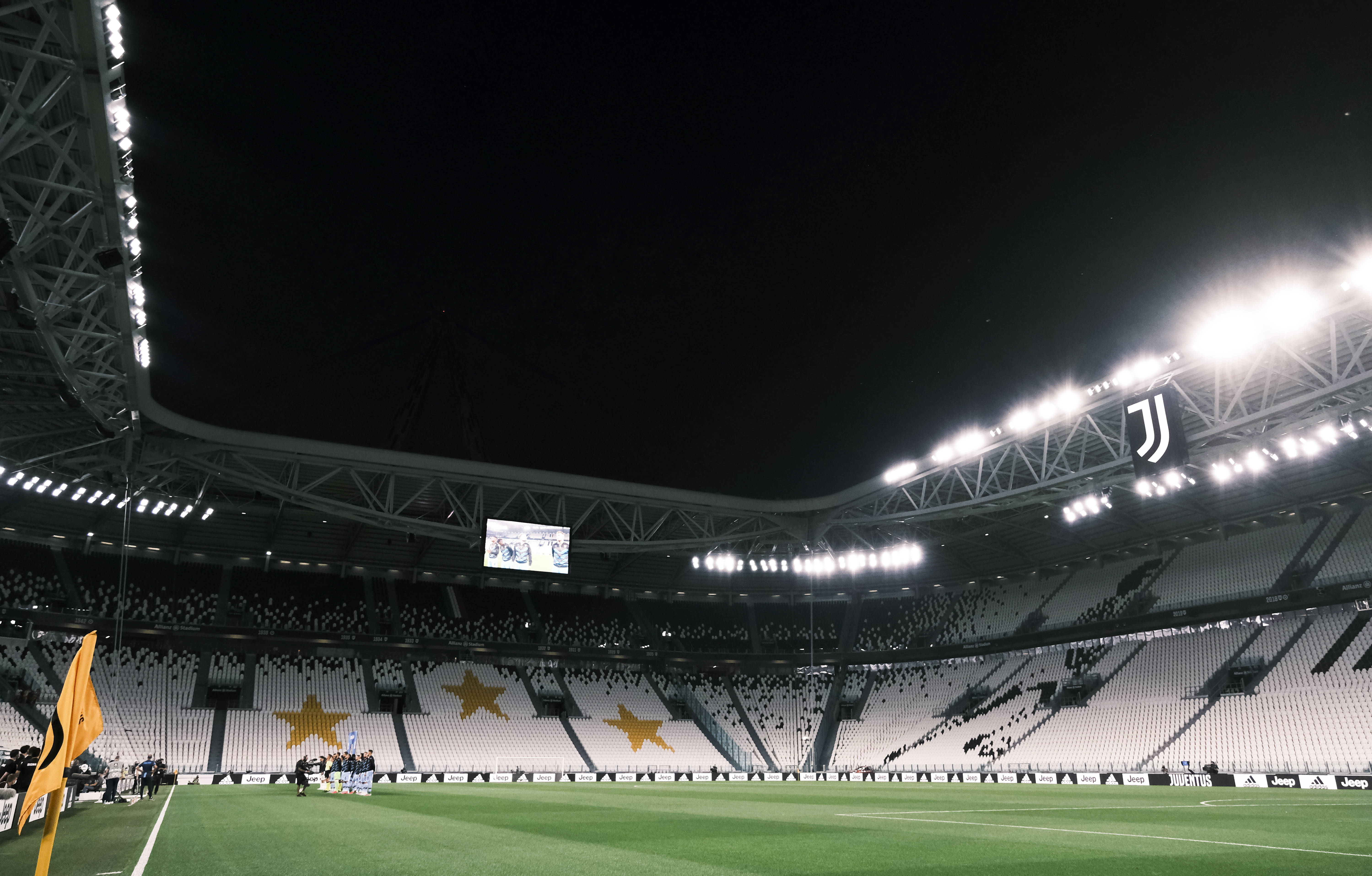 日职乙战报：山田元气一夫当关，秋田蓝闪电0-0仙台七夕（日乙战报：山田元气铁壁镇守，秋田蓝闪电与仙台七夕互交白卷）