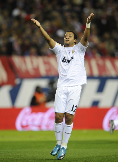 马雷斯卡：下半场球队本应进更多球，裁判判罚尺度让我很不满（马雷斯卡：下半场本该收获更多进球，对裁判吹罚尺度十分不满）