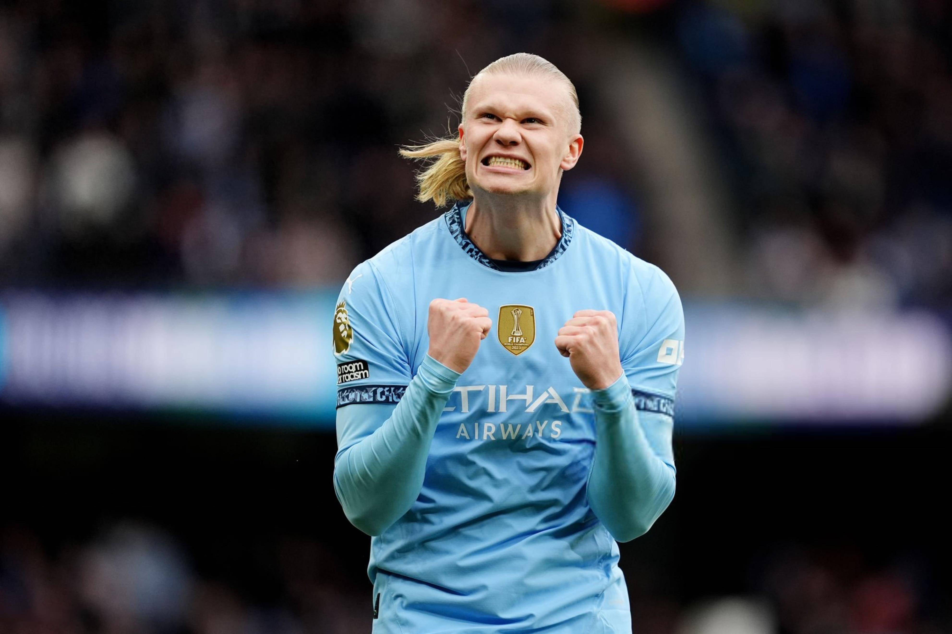 11球5助惊艳一赛季！王钰栋获2025年中超最佳青年球员（11球5助闪耀赛季，王钰栋加冕2025中超最佳青年球员）