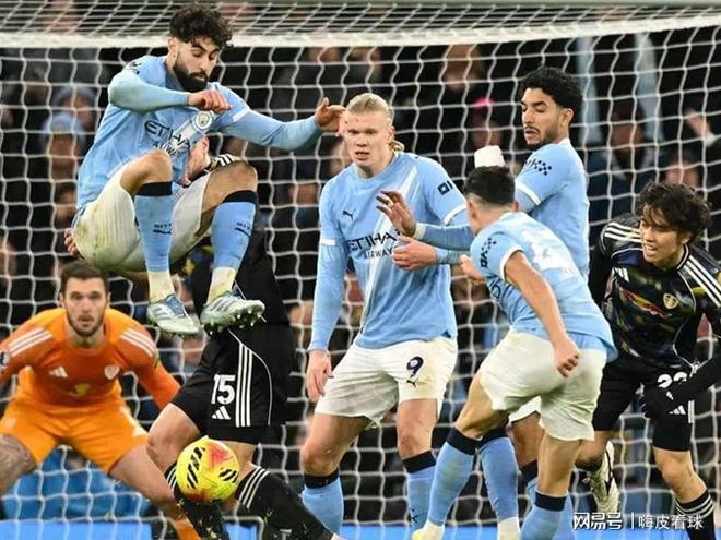 足球英超裁判再陷争议，赛后官方急发声明（英超裁判再惹争议，赛后官方火速回应）